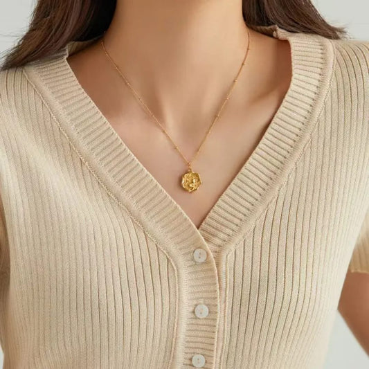 Stillness Still Locket Chain - Golden
