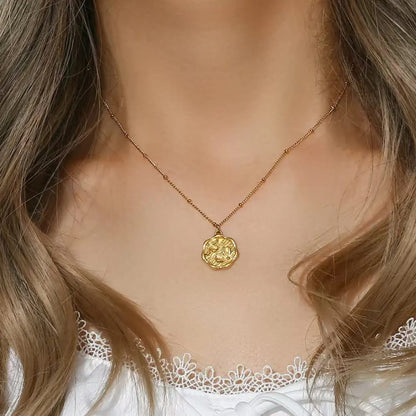 Stillness Still Locket Chain - Golden